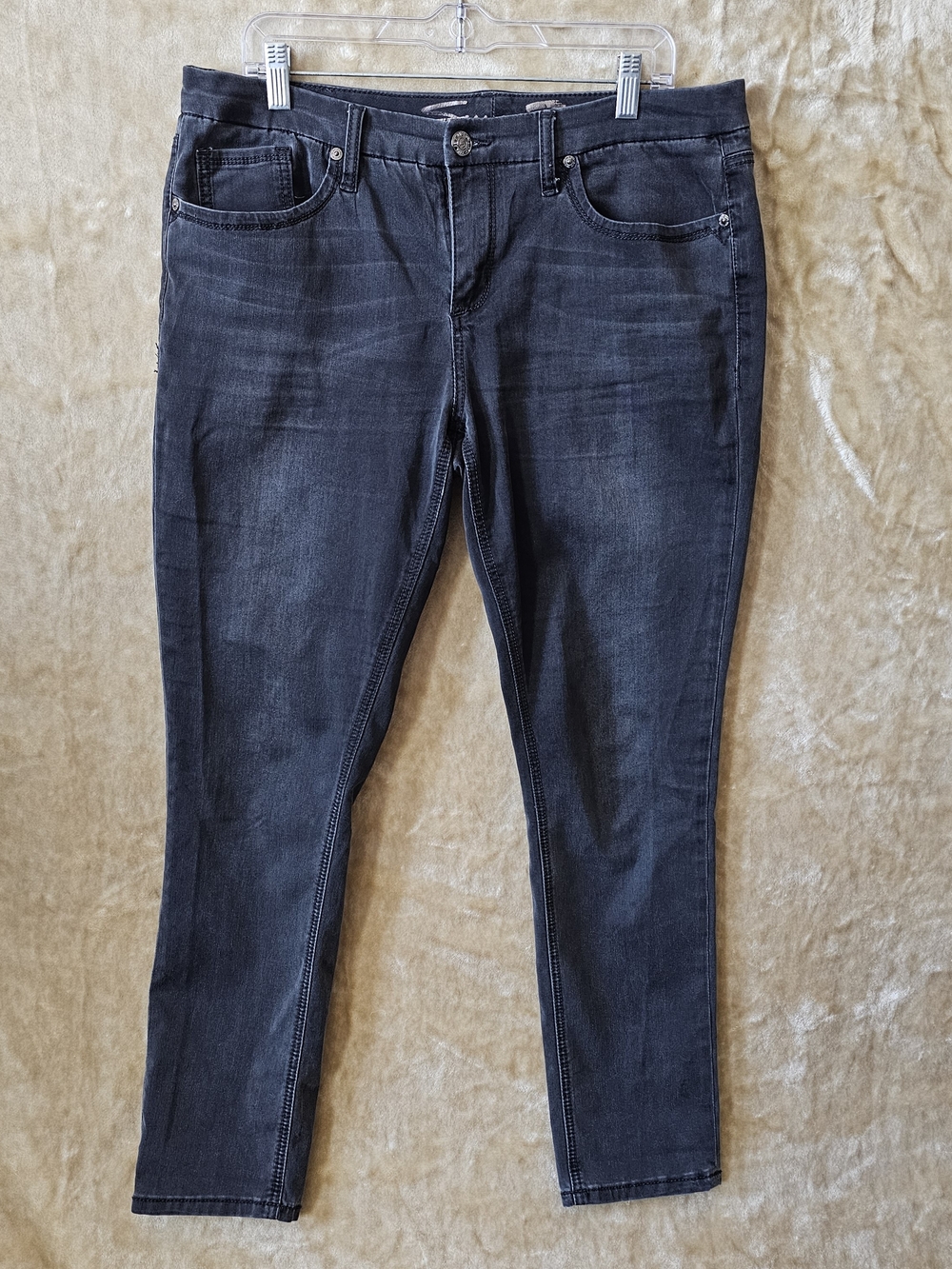Seven7 Women's Skinny Jeans in washed charcoal gray